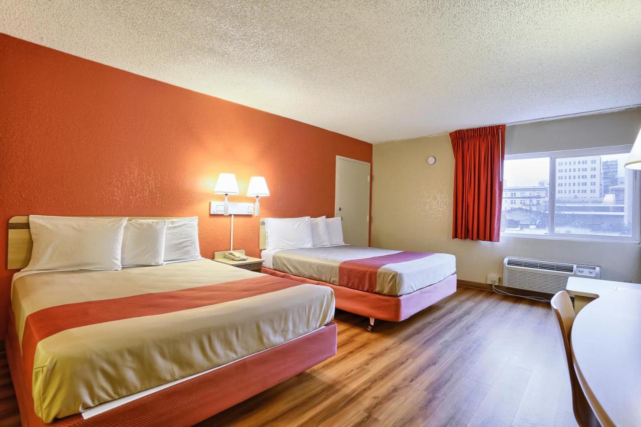 Cathedral Hill Hotel San Francisco Room photo